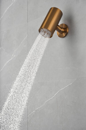 UniMatch Beam hoofddouche rond met 1 stand en muurbevestiging in geborsteld brons koper PVD, stijlvol en warm design voor een luxe en comfortabele douchebeleving.